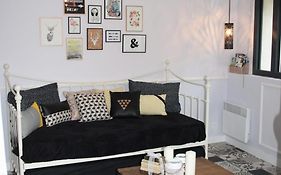 Le Petit Boudoir